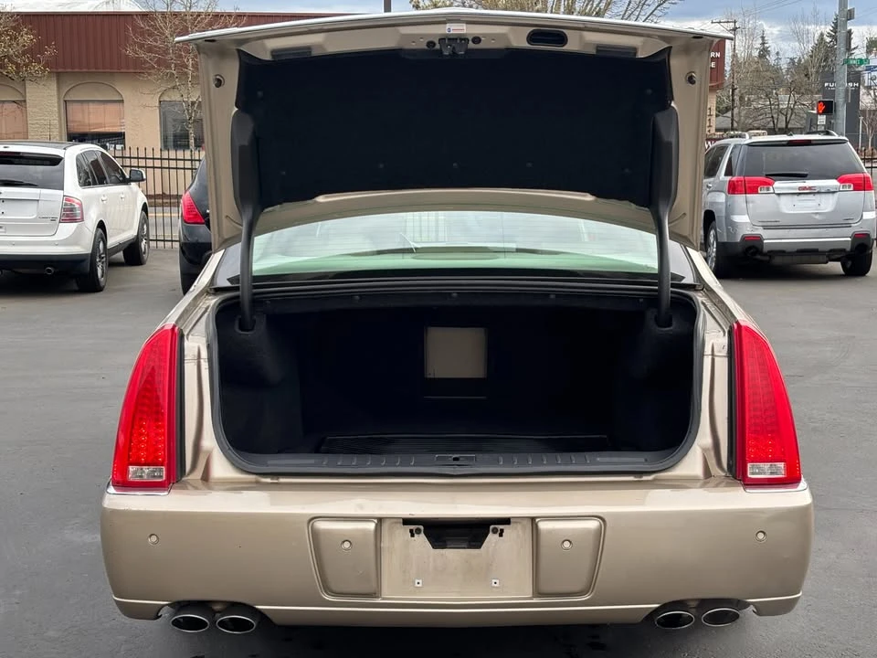 2006 Cadillac DTS - Image 8 of 13