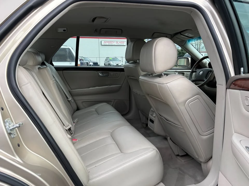 2006 Cadillac DTS - Image 10 of 13
