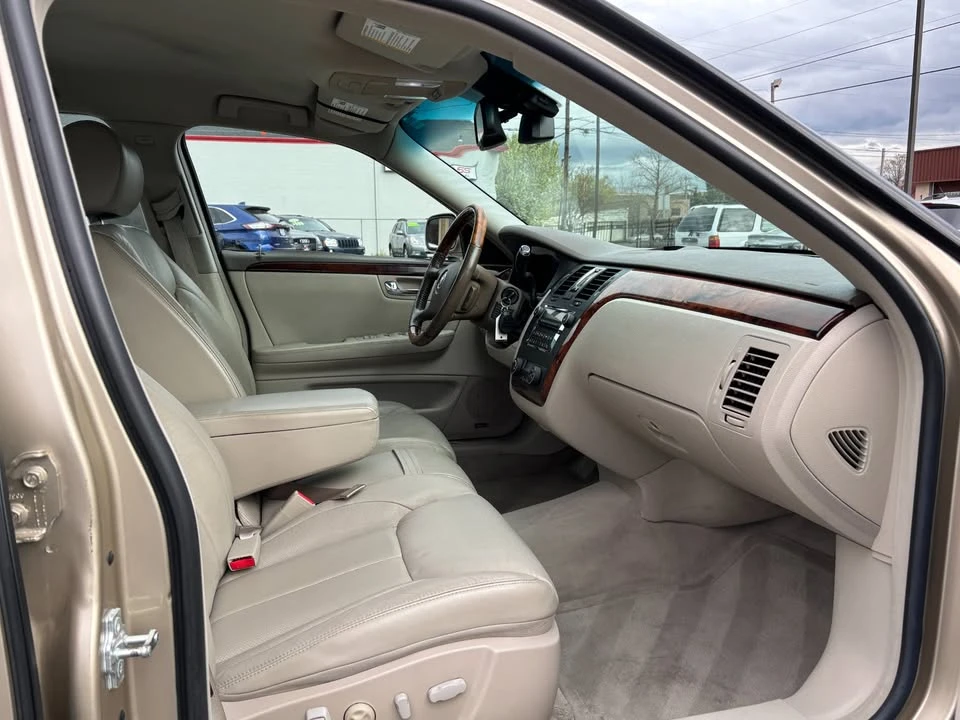 2006 Cadillac DTS - Image 12 of 13