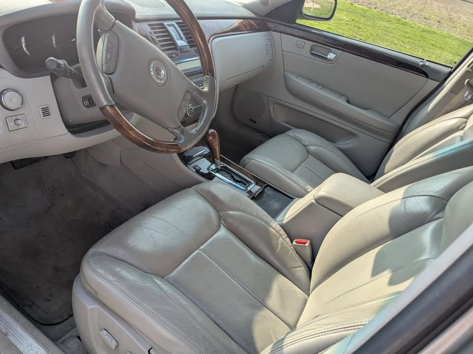 2006 Cadillac DTS - Image 9 of 12