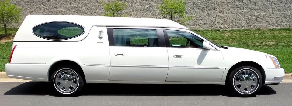 2006 Cadillac DTS - Image 2 of 16