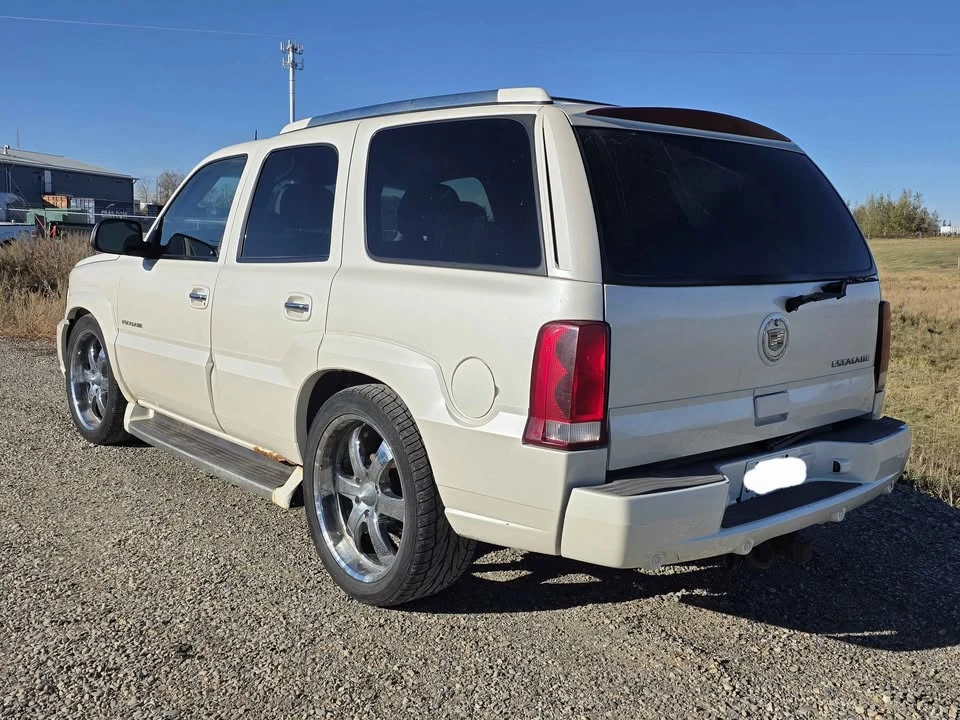 2006 Cadillac Escalade & EXT 2nd Gen - Image 3 of 8