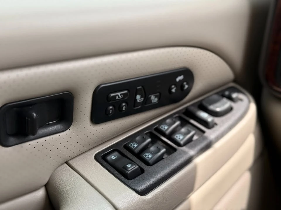 2006 Cadillac Escalade & EXT 2nd Gen - Image 18 of 18