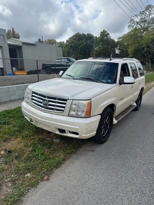 2006 Cadillac Escalade & EXT 2nd Gen - Image 3 of 7
