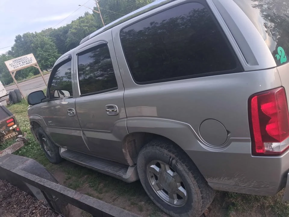 2006 Cadillac Escalade & EXT 2nd Gen - Image 9 of 9