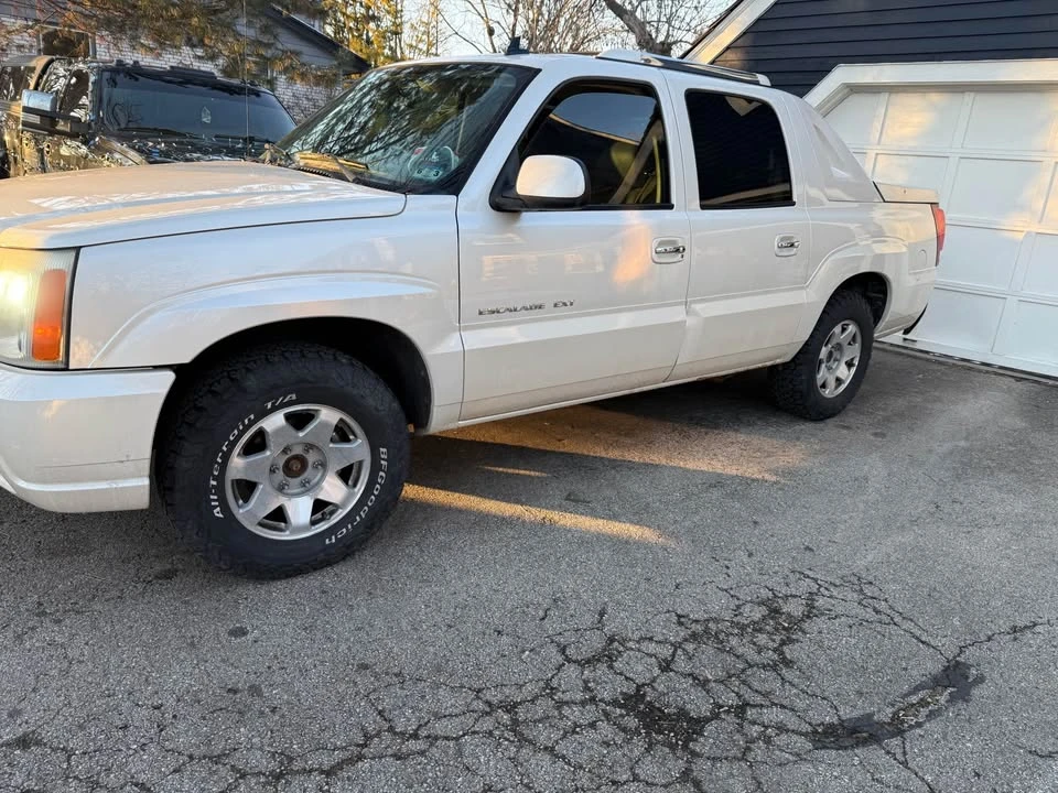 2006 Cadillac Escalade & EXT 2nd Gen - Image 3 of 9