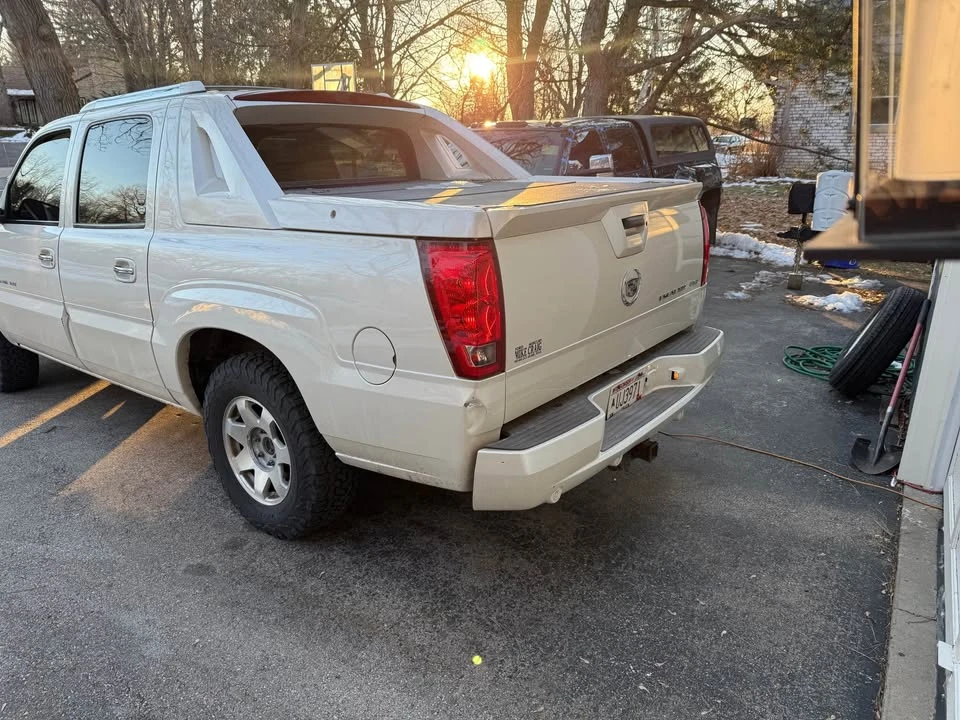2006 Cadillac Escalade & EXT 2nd Gen - Image 4 of 9