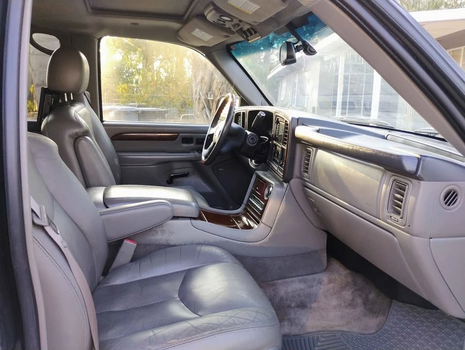 2006 Cadillac Escalade & EXT 2nd Gen - Image 3 of 15