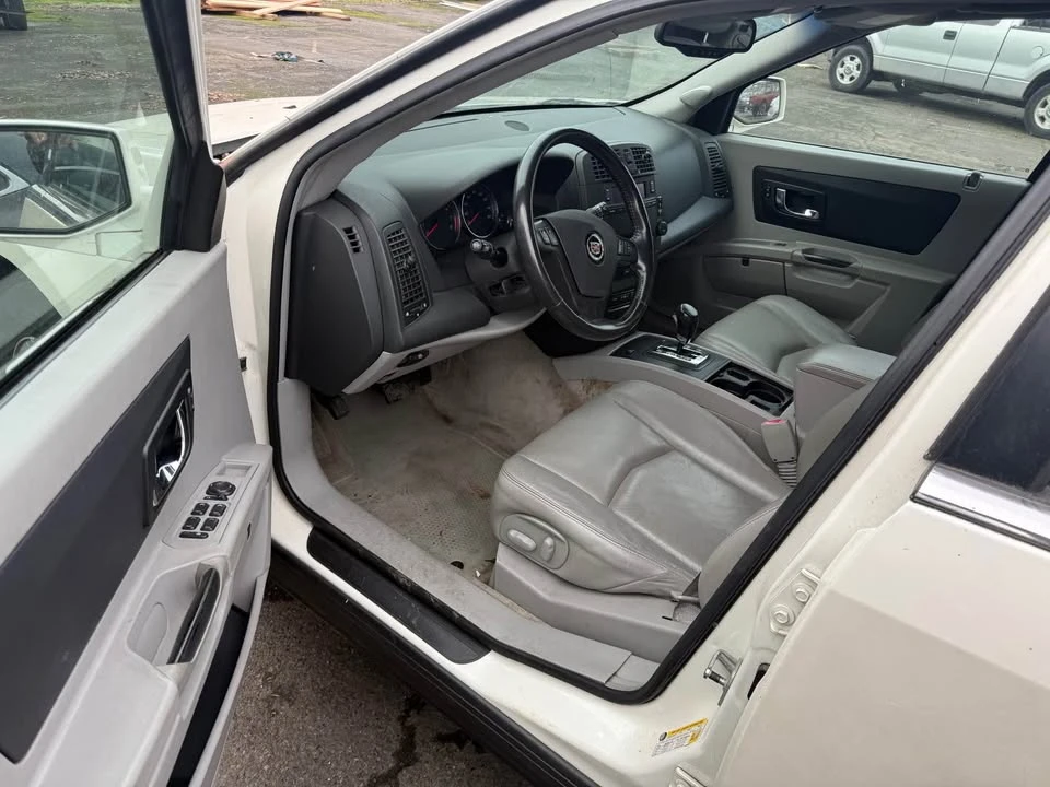 2006 Cadillac SRX - Image 5 of 5