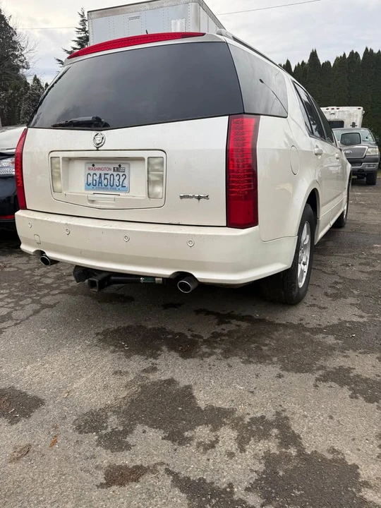 2006 Cadillac SRX - Image 4 of 5