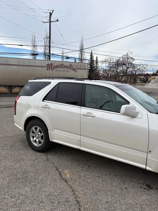 2006 Cadillac SRX - Image 5 of 15
