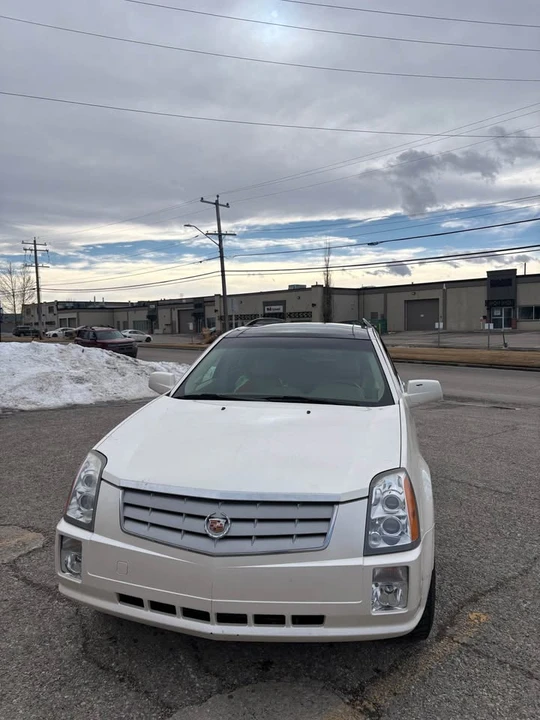2006 Cadillac SRX - Image 3 of 15
