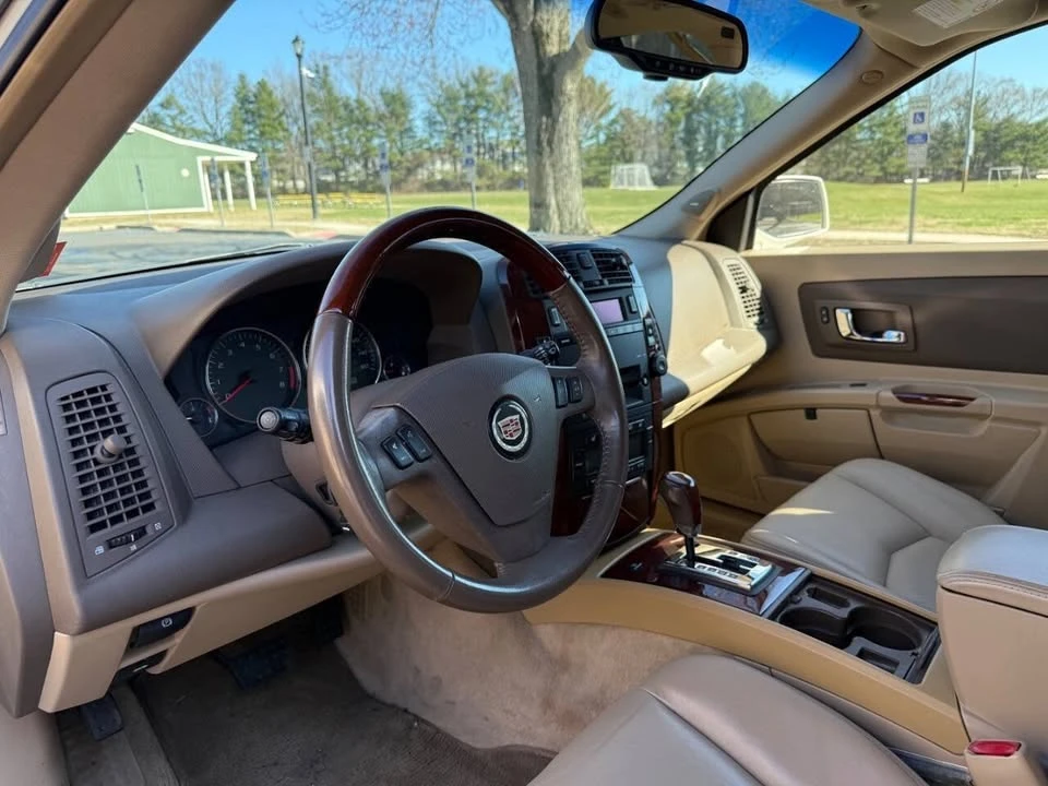 2006 Cadillac SRX - Image 11 of 20