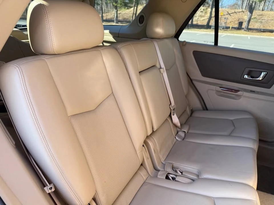 2006 Cadillac SRX - Image 19 of 20