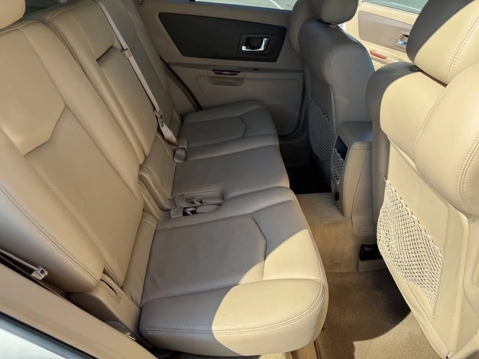 2006 Cadillac SRX - Image 17 of 20