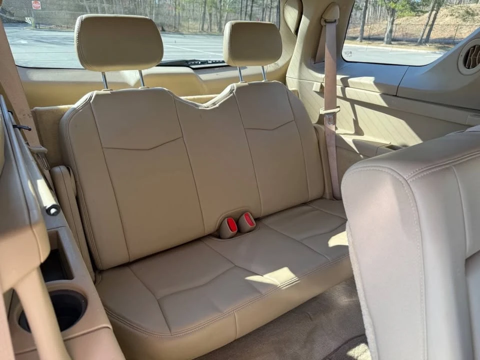 2006 Cadillac SRX - Image 18 of 20