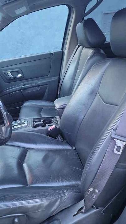2006 Cadillac SRX - Image 2 of 6