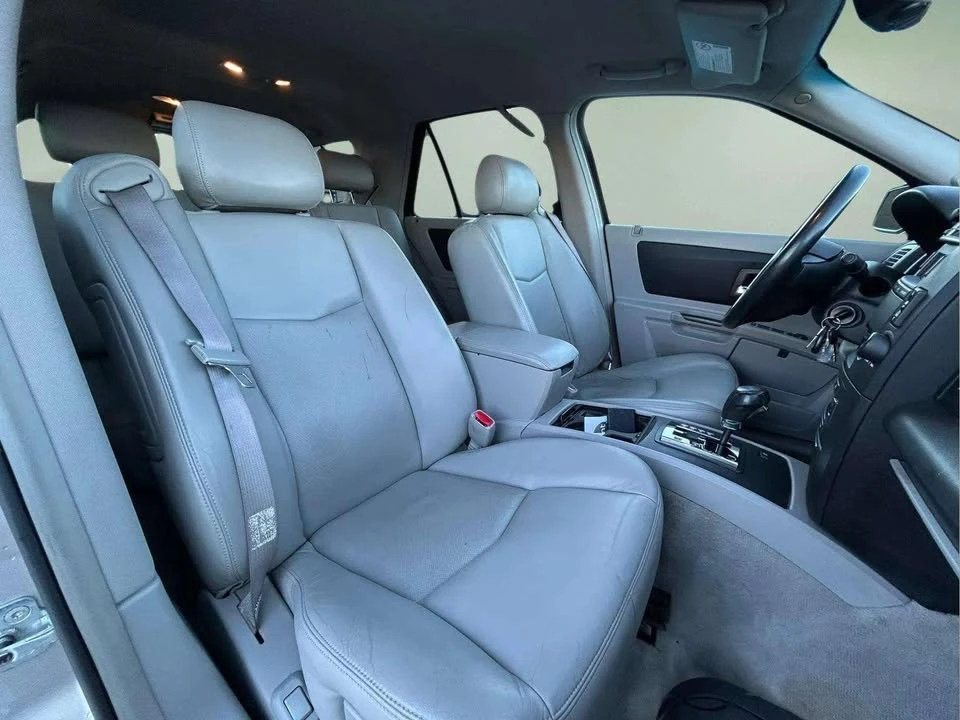 2006 Cadillac SRX - Image 13 of 19