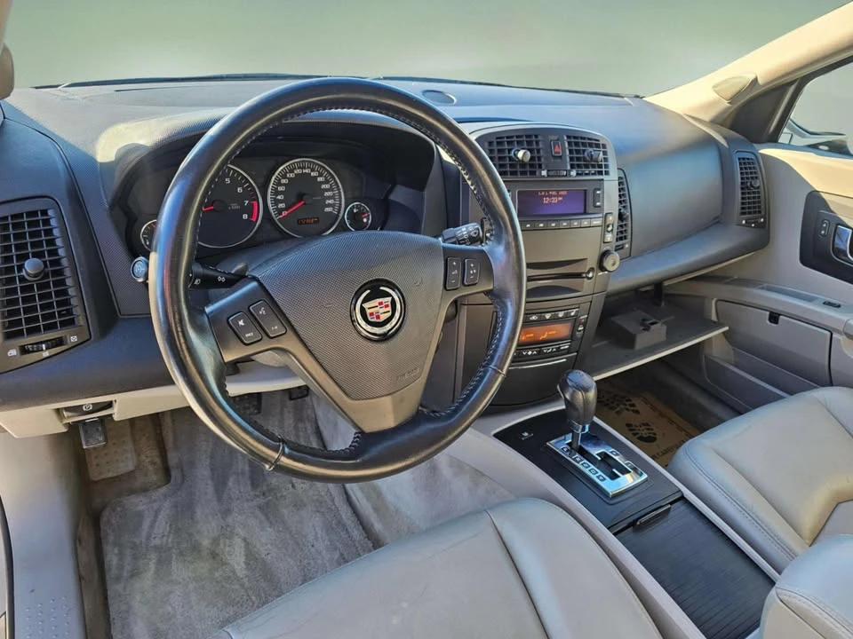 2006 Cadillac SRX - Image 16 of 20