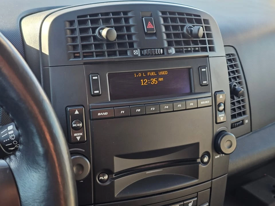 2006 Cadillac SRX - Image 18 of 20