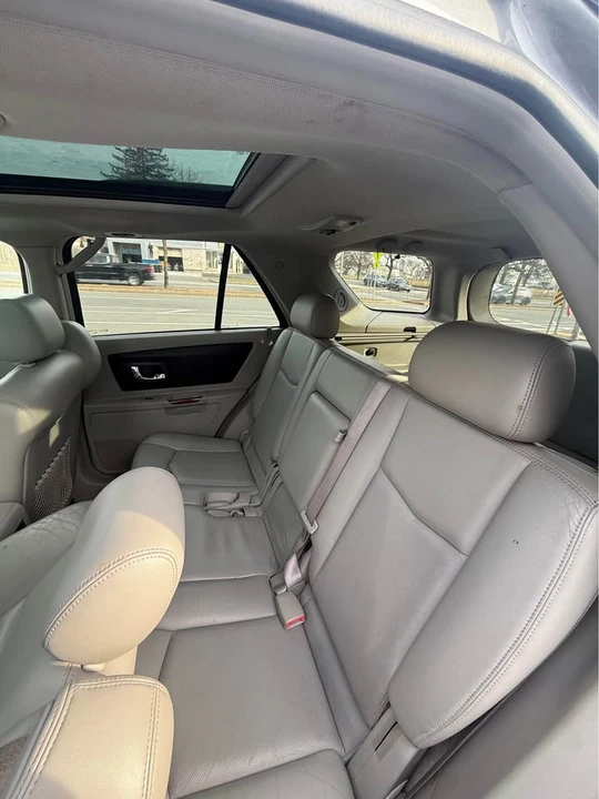 2006 Cadillac SRX - Image 4 of 4