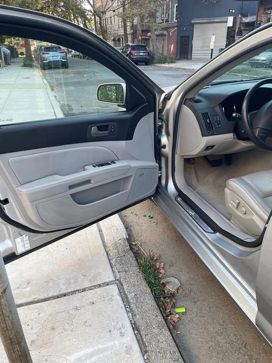 2006 Cadillac STS - Image 8 of 10
