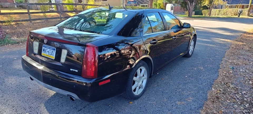 2006 Cadillac STS - Image 2 of 10