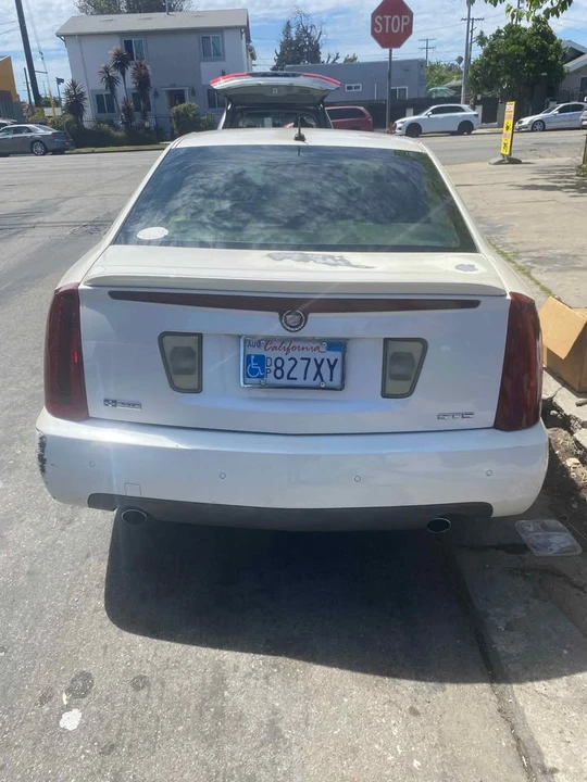 2006 Cadillac STS - Image 2 of 2