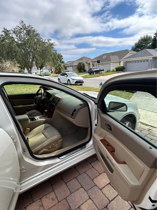 2006 Cadillac STS - Image 9 of 14