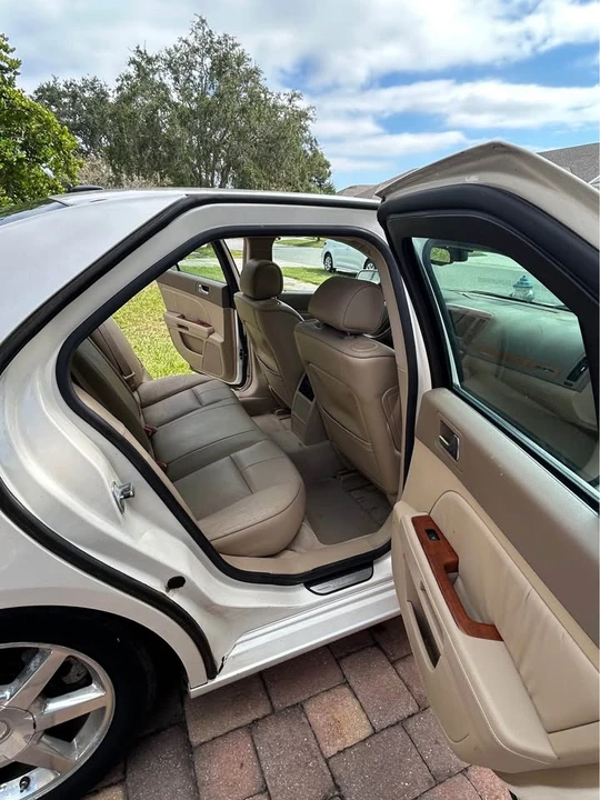 2006 Cadillac STS - Image 10 of 14