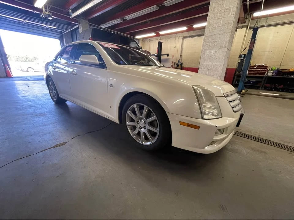 2006 Cadillac STS - Image 10 of 12