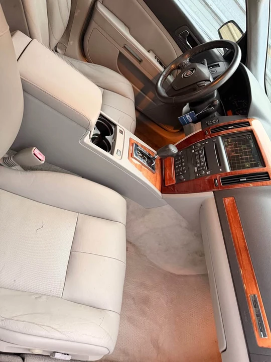 2006 Cadillac STS - Image 8 of 12