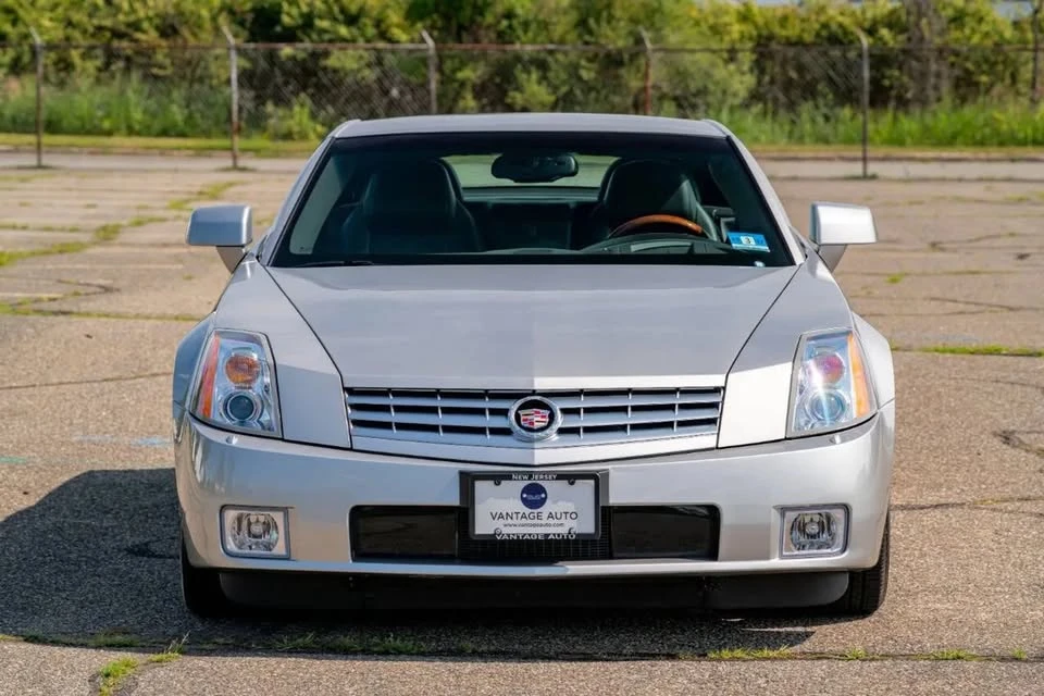 2006 Cadillac XLR - Image 2 of 20