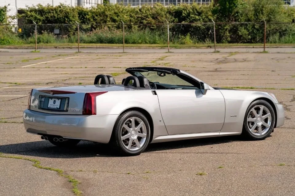 2006 Cadillac XLR - Image 8 of 20