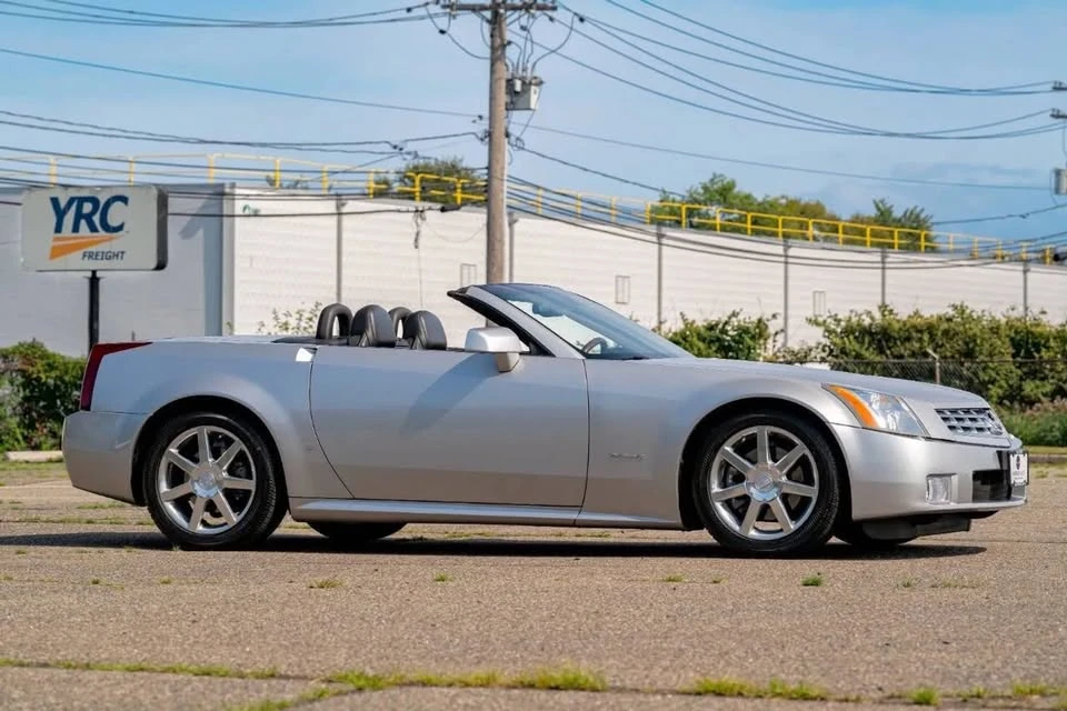 2006 Cadillac XLR - Image 4 of 20