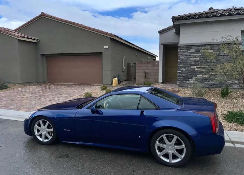 2006 Cadillac XLR - Image 2 of 11