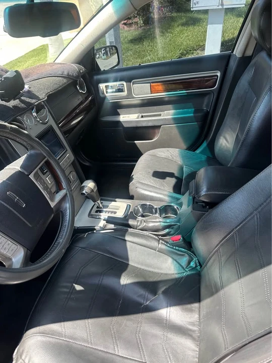 2006 Cadillac DTS - Image 3 of 8