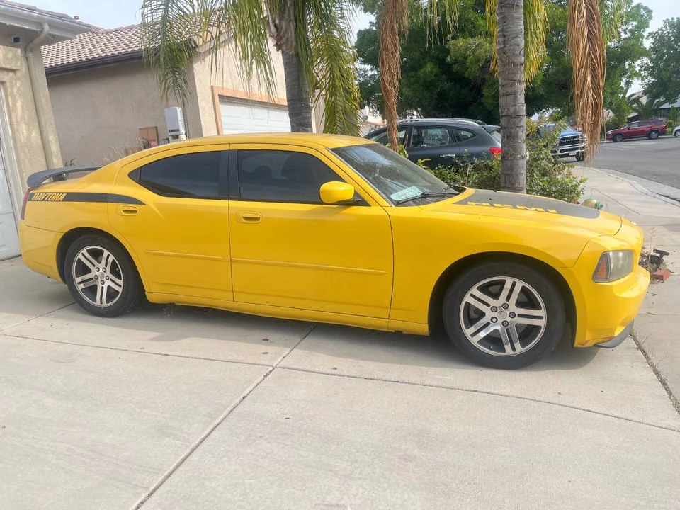 2006 Dodge Charger 6th Gen - Image 3 of 4