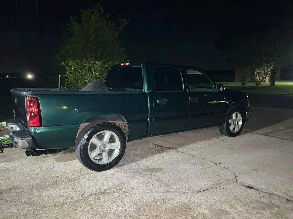 2006 Chevrolet Silverado 1st Gen - Image 2 of 2