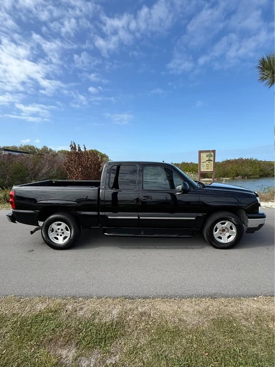2006 Chevrolet Silverado 1st Gen - Image 2 of 14
