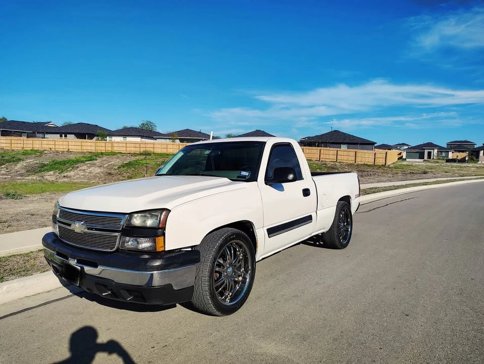 2006 Chevrolet Silverado 1st Gen - Image 2 of 10