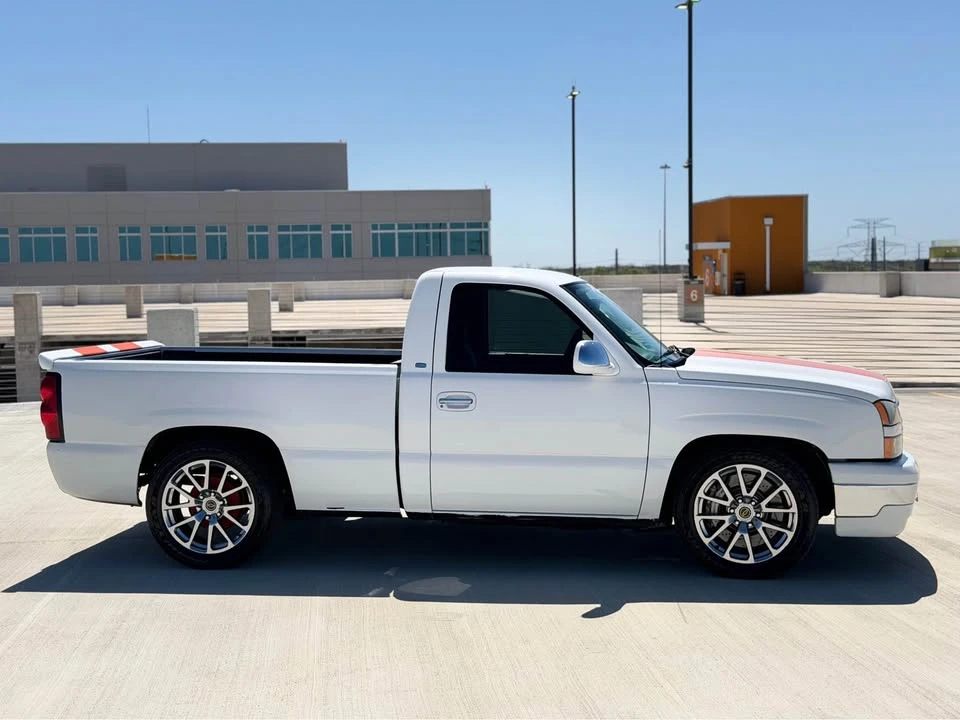 2006 Chevrolet Silverado 1st Gen - Image 2 of 19