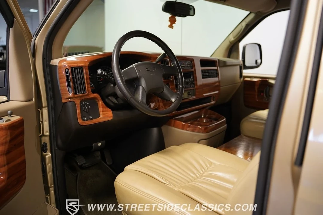 2006 Chevrolet Express - Image 5 of 12