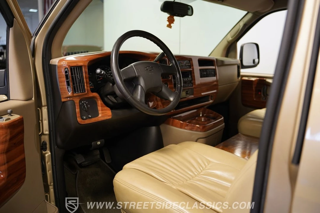 2006 Chevrolet Express - Image 4 of 12