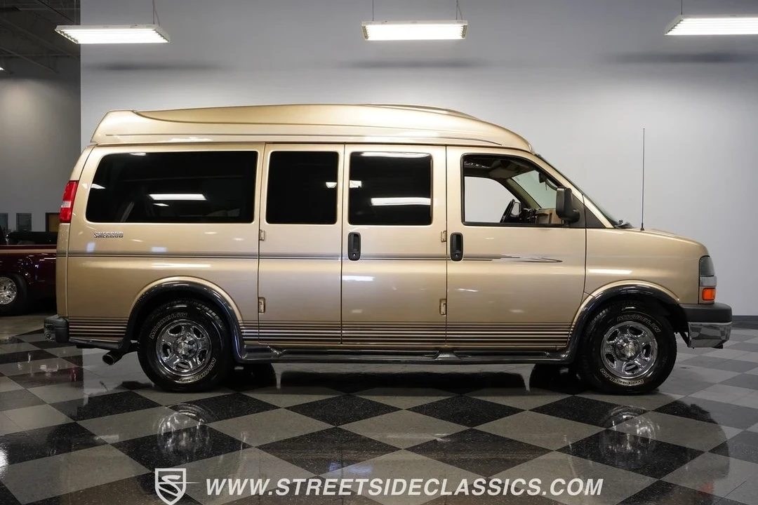 2006 Chevrolet Express - Image 15 of 21