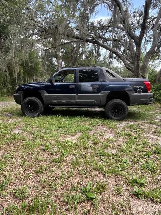 2006 Chevrolet Avalanche - Image 6 of 15