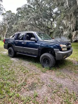 2006 Chevrolet Avalanche 1500 LS Sport Utility Pickup 4D 5 1/4 ft