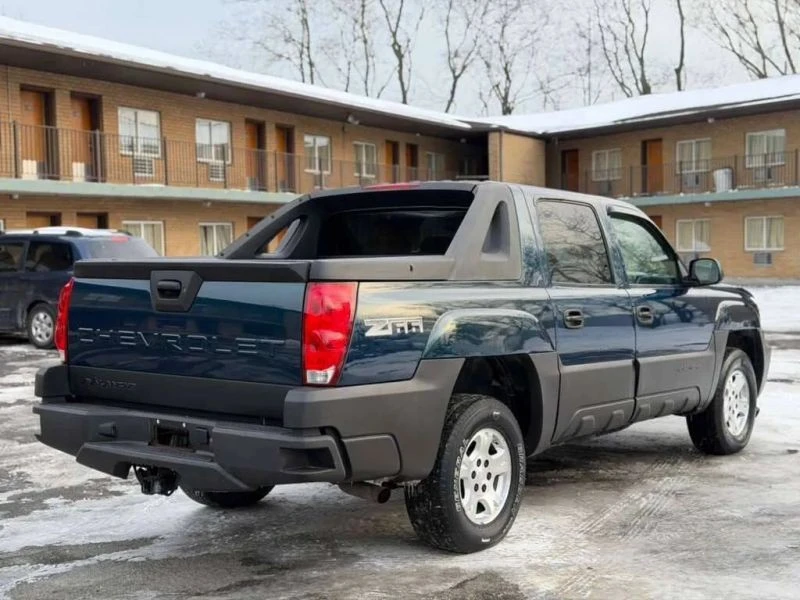 2006 Chevrolet Avalanche - Image 6 of 12