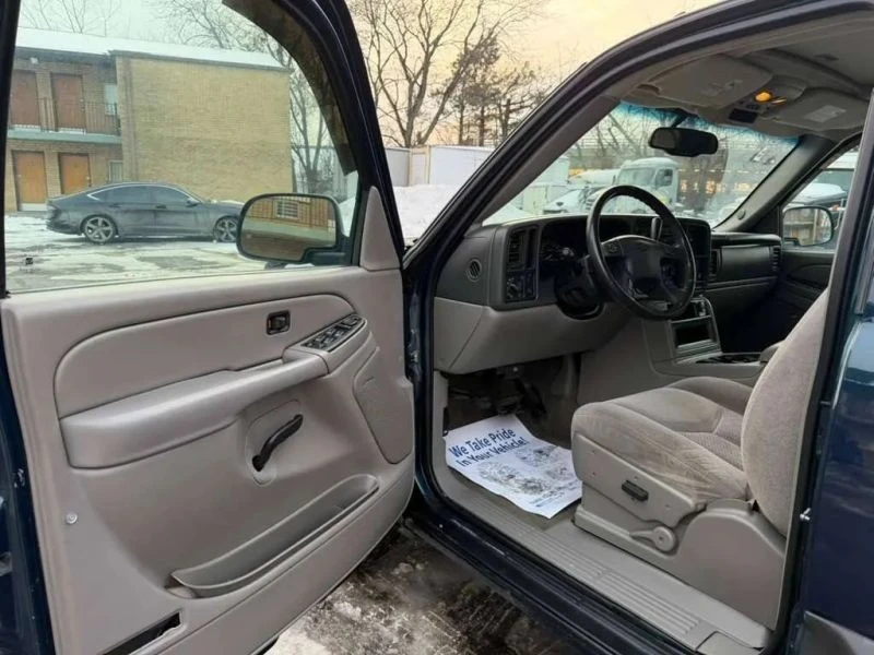 2006 Chevrolet Avalanche - Image 9 of 12