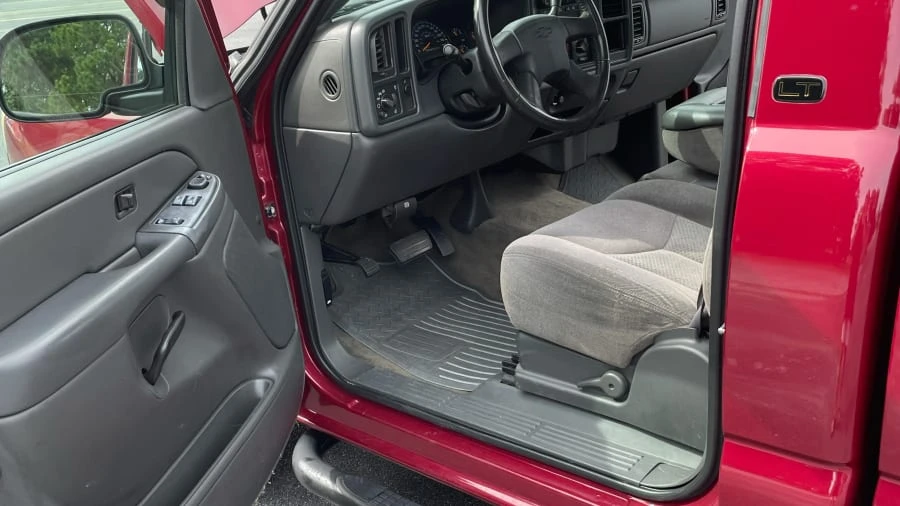 2006 Chevrolet Silverado 1st Gen - Image 2 of 10